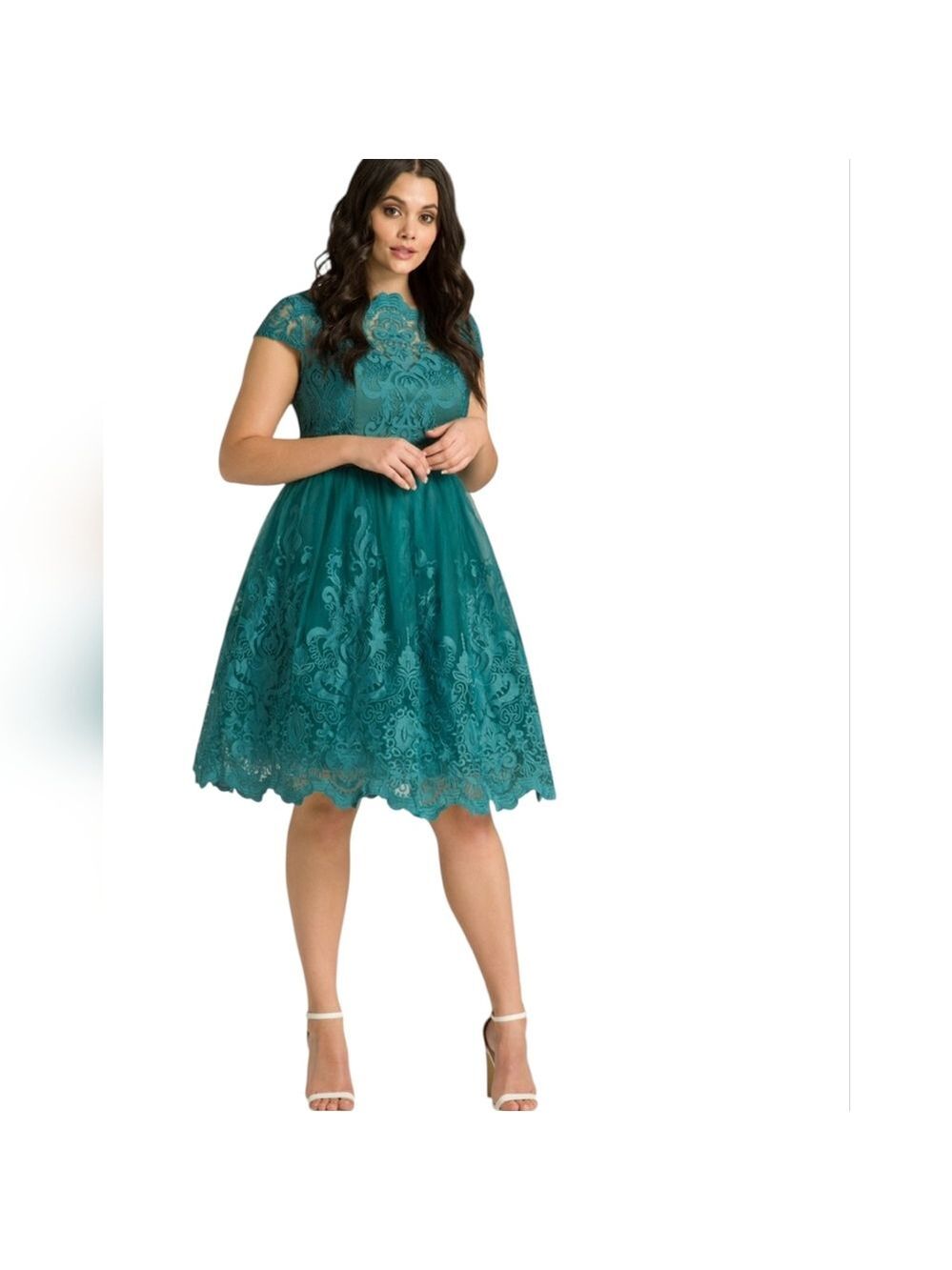 Chi Chi Curve Laurel Dress